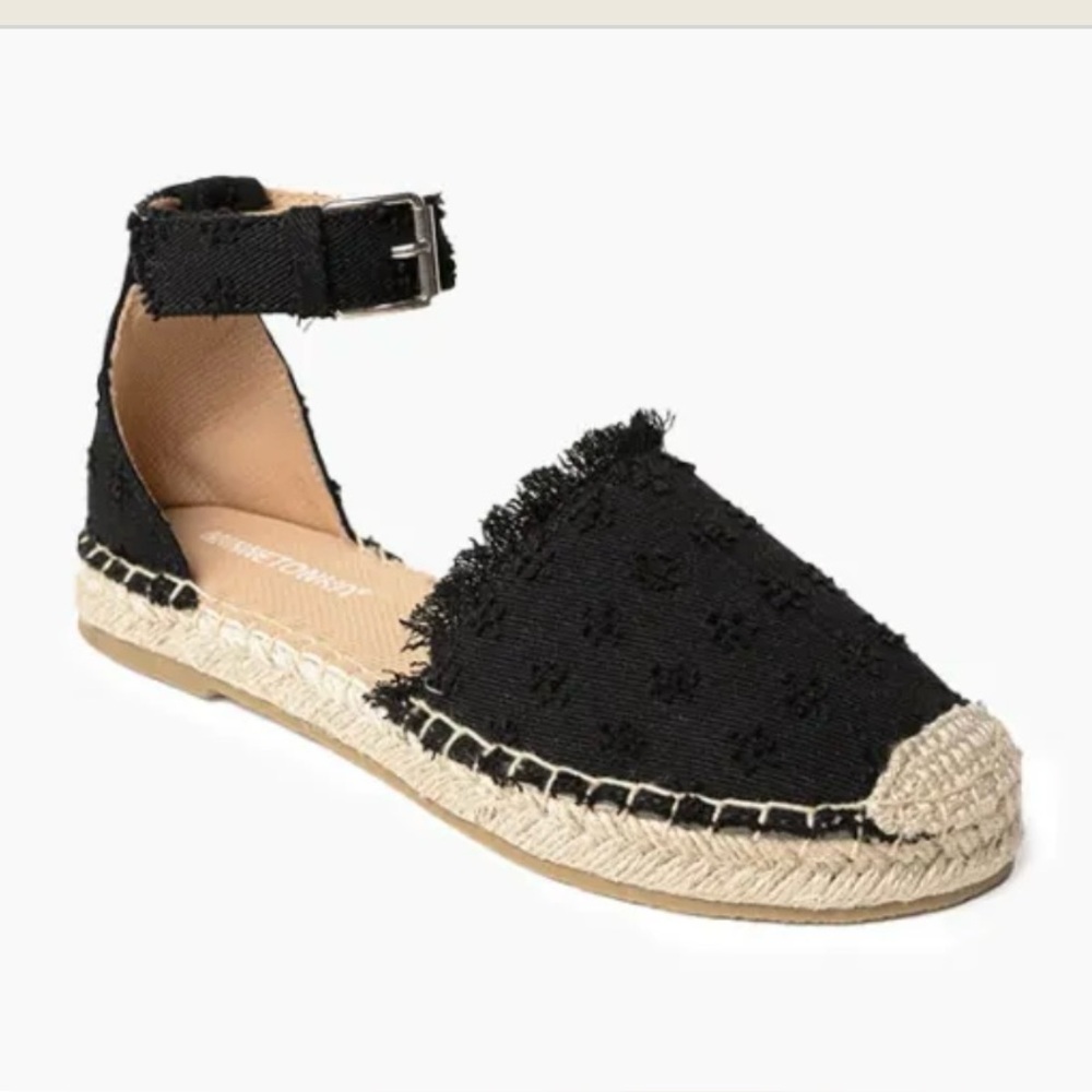 MINNETONKA Prima Espadrilles in Black size 7